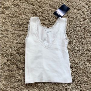 BRANDY MELVILLE LACE CONNOR TANK